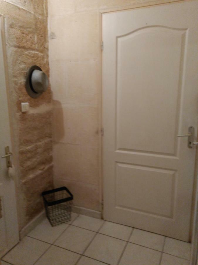Beaucaire Studio Apartment ภายนอก รูปภาพ